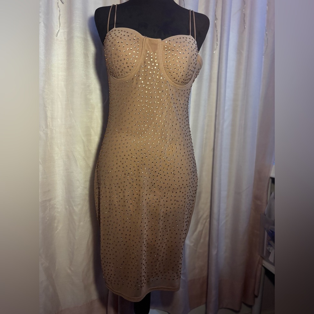 Sexy Nude Dress with rhinestones! Perfect condition, stretchy and fitted!🤎